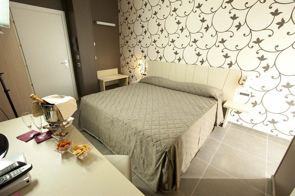 Rolling Hotel Casoria Ngoại thất bức ảnh