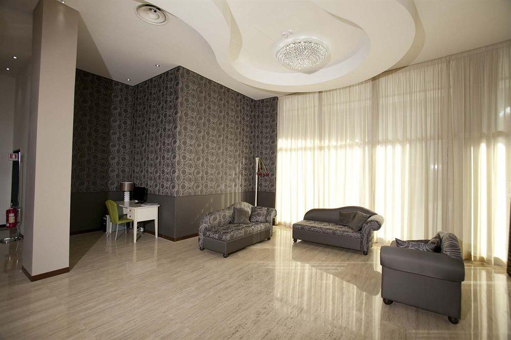 Rolling Hotel Casoria Ngoại thất bức ảnh