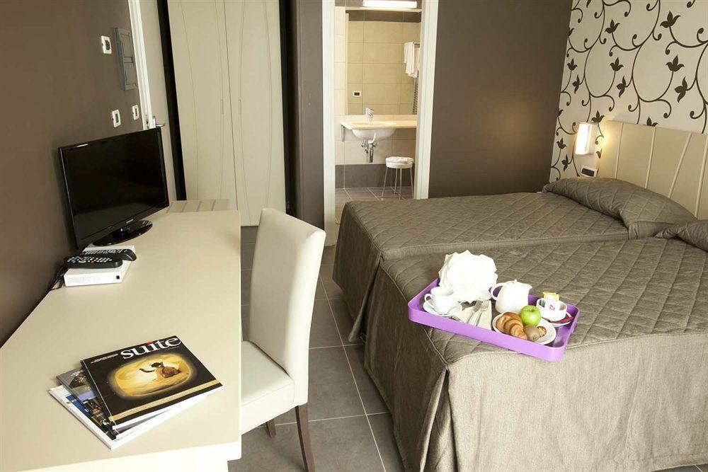 Rolling Hotel Casoria Ngoại thất bức ảnh