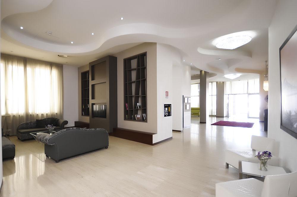 Rolling Hotel Casoria Ngoại thất bức ảnh
